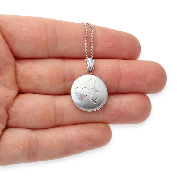 Vintage Sterling Silver Picture Locket by Marvel Round Photo Pendant Necklace - Picture 3 of 8